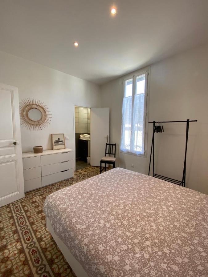 Le 23 - 2Eme Etage Appartamento Arles Esterno foto